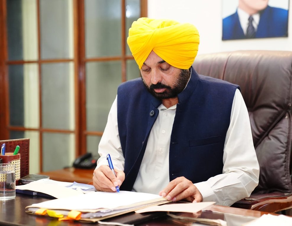 ਕੱਚੇ ਮੁਲਾਜ਼ਮਾਂ ਲਈ ਖੁਸ਼ਖਬਰੀ! ਕੱਲ੍ਹ ਕੈਬਨਿਟ ਬੈਠਕ ਤੋਂ ਸਕਦੈ ਵੱਡਾ ਫੈਸਲਾ