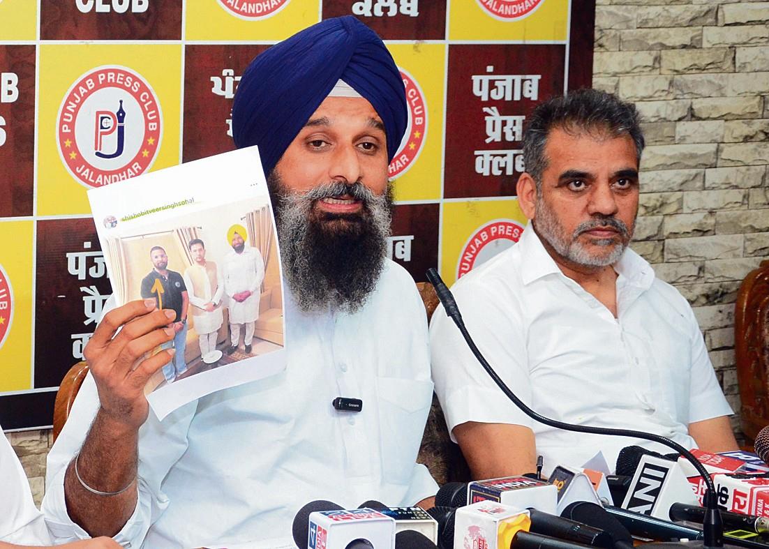 ਬਲਕਾਰ ਨੂੰ ‘ਫਟਕਾਰ’ ਦੀ ਥਾਂ ਮੁੱਖ ਮੰਤਰੀ ਨੇ ਦਿੱਤਾ ‘ਸਤਿਕਾਰ’ !