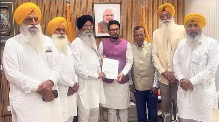 ਸੂਚਨਾ ਤੇ ਪ੍ਰਸਾਰਣ ਮੰਤਰੀ ਨੂੰ ਮਿਲੀ ਸ਼੍ਰੌਮਣੀ ਕਮੇਟੀ, ਆਪਣੇ ਚੈਨਲ ਲਈ ਮੰਗੀ ਮੰਜ਼ੂਰੀ