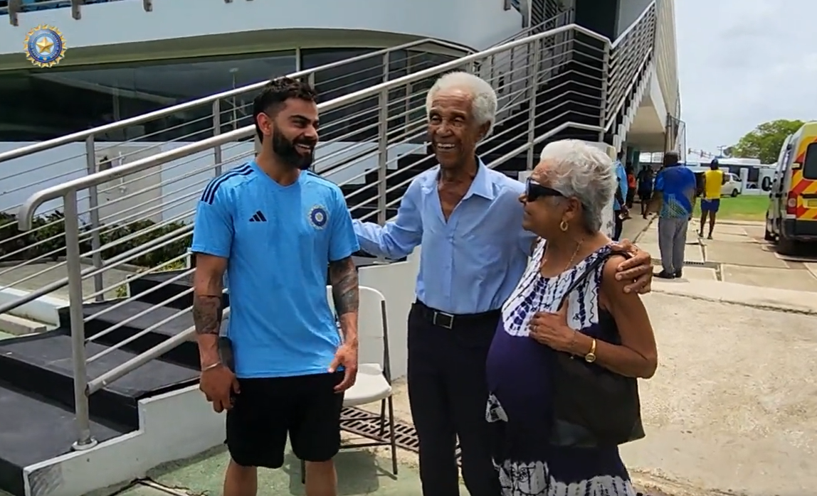 IND vs WI: ਮਹਾਨ ਆਲਰਾਊਂਡਰ Sir Garfield Sobers ਨੂੰ ਮਿਲੇ ਵਿਰਾਟ-ਰੋਹਿਤ ਸਮੇਤ ਟੀਮ ਇੰਡੀਆ ਦੇ ਖਿਡਾਰੀ, ਵੀਡੀਓ ਵਾਇਰਲ