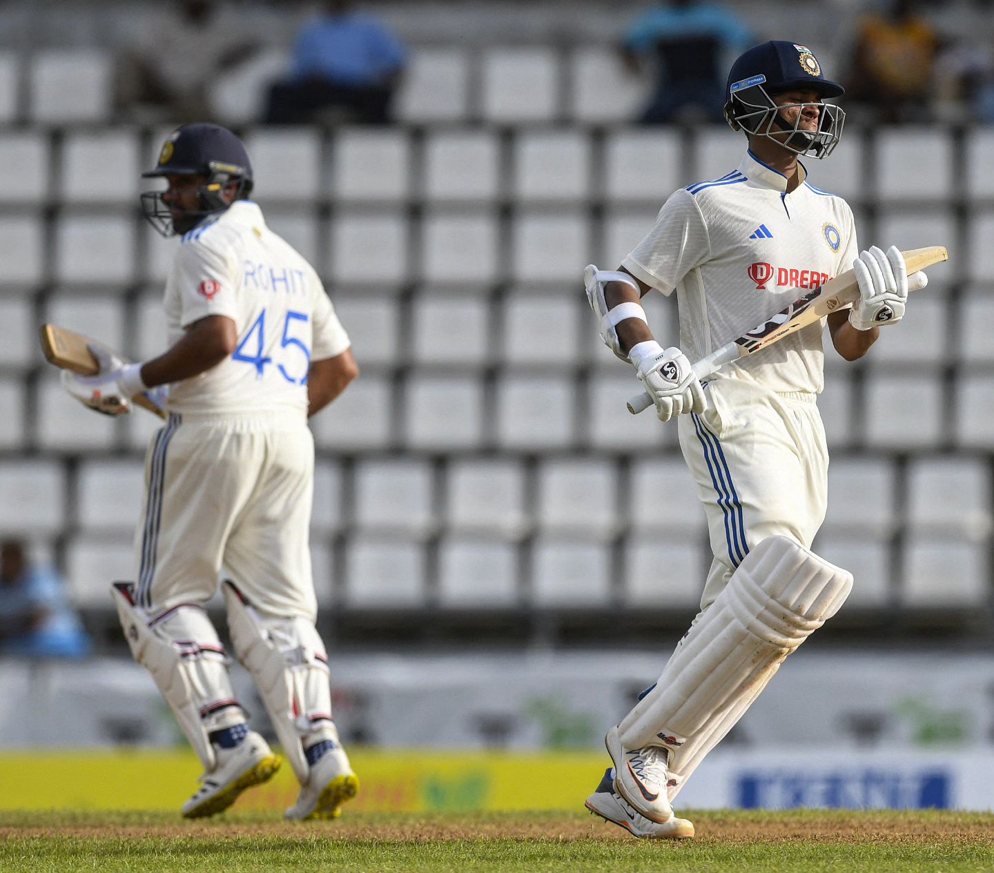 IND Vs WI: ਡੈਬਿਊ ਟੈਸਟ ‘ਚ ਸੈਂਕੜਾ ਜੜ ਕੇ ਭਾਵੁਕ ਹੋਏ ਯਸ਼ਸਵੀ ਜੈਸਵਾਲ, ਜਾਣੋ ਕਿਸ ਨੂੰ ਸਮਰਪਿਤ ਕੀਤਾ ਆਪਣਾ ਸੈਂਕੜਾ