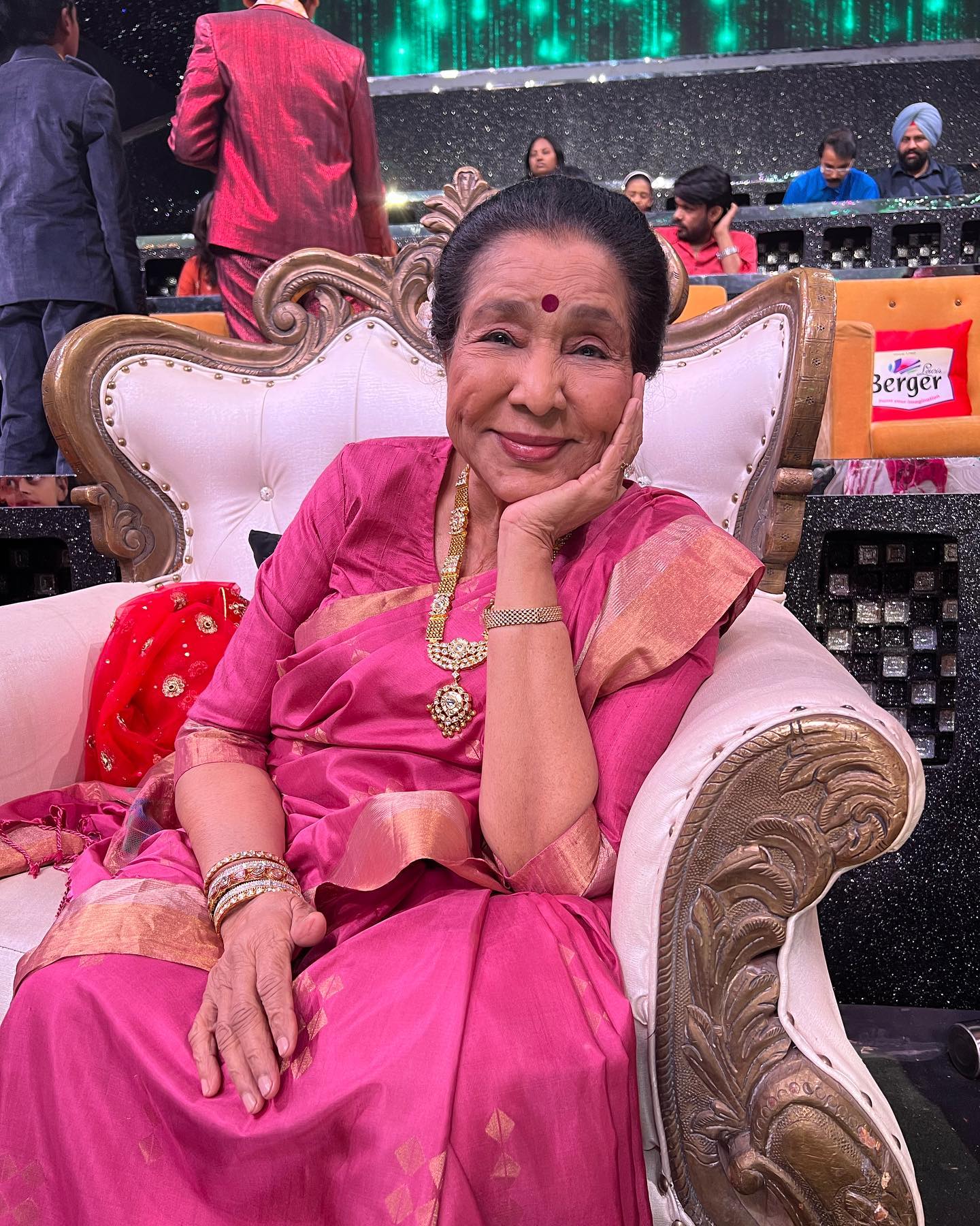 Asha Bhosle Birthday: 16 ਸਾਲ ਦੀ ਉਮਰ ‘ਚ ਟੁੱਟਿਆ ਪਹਿਲਾ ਵਿਆਹ, 12 ਹਜ਼ਾਰ ਤੋਂ ਵੱਧ ਗੀਤਾਂ ਨੂੰ ਦਿੱਤੀ ਆਵਾਜ਼
