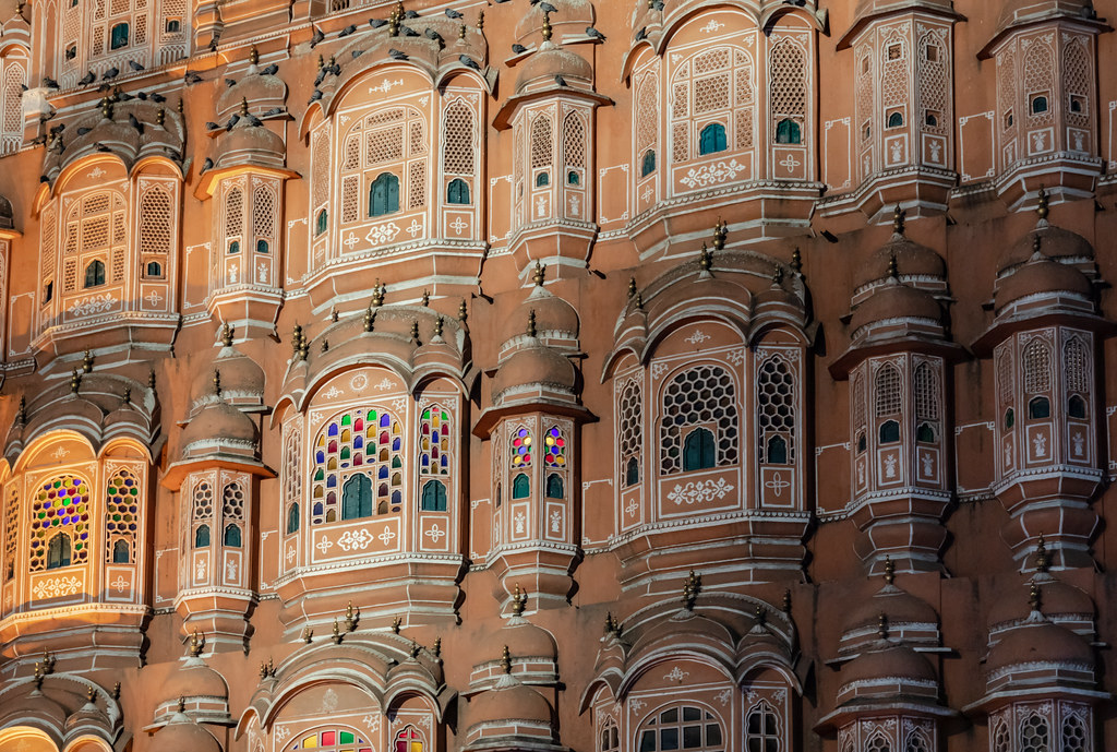 Rajasthan: ਵਿਧਾਨ ਸਭਾ ਚੋਣਾਂ ਤੋਂ ਪਹਿਲਾਂ ਰਾਜਸਥਾਨ ਦੀਆਂ ਇਨ੍ਹਾਂ 10 ਥਾਵਾਂ ‘ਤੇ ਜਾਉ, ਖਰੀਦੋ ਇਹ ਚੀਜ਼ਾਂ