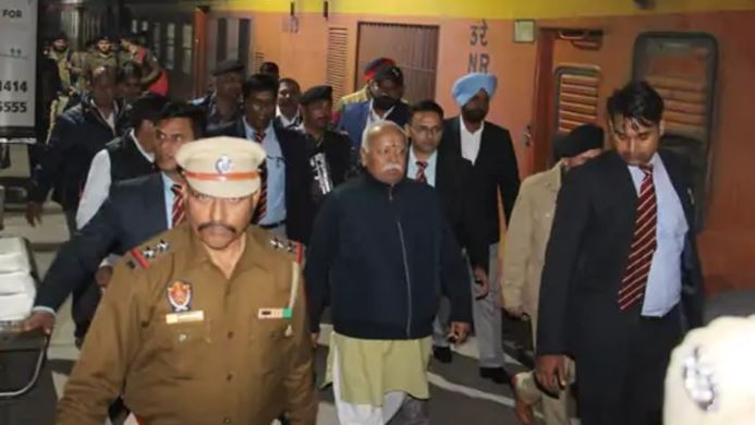 RSS ਮੁਖੀ ਮੋਹਨ ਭਾਗਵਤ ਪਹੁੰਚੇ ਜਲੰਧਰ, ਕਈ ਸੂਬਿਆਂ ਦੇ ਸਵੈਂਸੇਵਕਾਂ ਨਾਲ ਹੋਵੇਗੀ ਮੀਟਿੰਗ