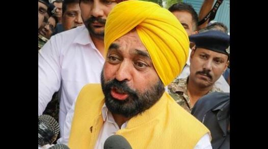 ਕੇਜਰੀਵਾਲ ਨੂੰ ਤਿਹਾੜ ‘ਚ ਵੇਖ ਭਾਵੁਕ ਹੋਏ ਸੀ.ਐੱਮ ਮਾਨ, ਕੇਂਦਰ ਖਿਲਾਫ ਕੱਢੀ ਭੜਾਸ