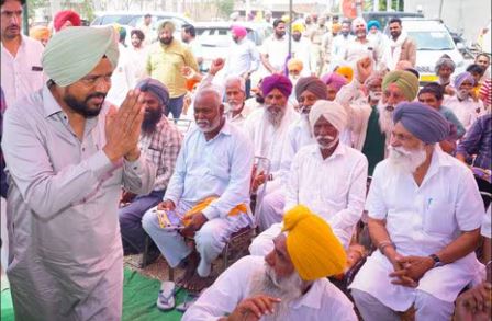 ਲੋਕ ਸਭਾ ਚੋਣਾਂ ‘ਚ ਨਾਮੀਨੇਸ਼ਨ ਦਾ ਅੱਜ ਆਖ਼ਰੀ ਦਿਨ, ਸਟਾਰ ਕਰਮਜੀਤ ਅਨਮੋਲ ਅੱਜ ਭਰਨਗੇ ਨਾਮਜ਼ਦਗੀ