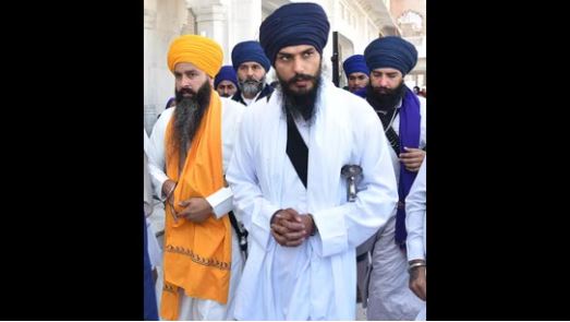 ਅੰਮ੍ਰਿਤਪਾਲ ਸਿੰਘ ਦੇ ਘਰ ਬਾਹਰ ਕਿਸਾਨਾਂ ਨੇ ਲਾ ਲਿਆ ਡੇਰਾ, ਰੱਖੀ ਮੰਗ
