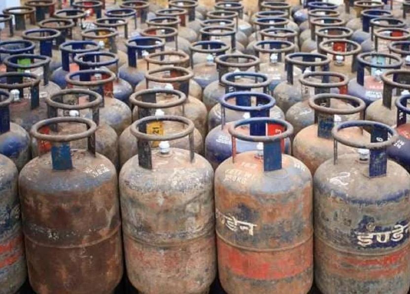 ਮਹਿੰਗਾਈ ਤੋਂ ਰਾਹਤ, 31 ਰੁਪਏ ਸਸਤਾ ਹੋਇਆ LPG ਸਿਲੰਡਰ