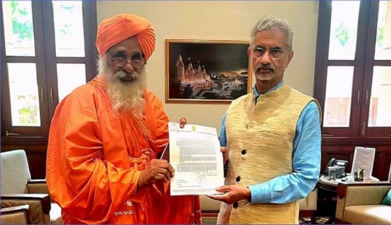 ਸੰਤ ਸੀਚੇਵਾਲ ਨੇ ਵਿਦੇਸ਼ ਮੰਤਰੀ ਨਾਲ ਕੀਤੀ ਮੁਲਾਕਾਤ, ਵੱਖ-ਵੱਖ ਦੇਸ਼ਾਂ ‘ਚ ਫਸੇ ਪੰਜਾਬੀ ਨੌਜਵਾਨਾਂ ਦੇ ਮਸਲੇ ਚੁੱਕੇ