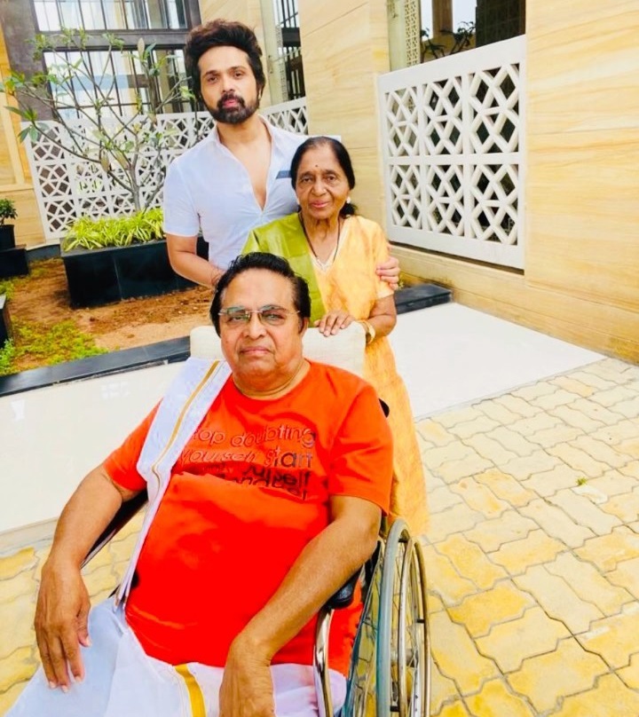 Himesh Reshammiya Father Death: ਹਿਮੇਸ਼ ਰੇਸ਼ਮੀਆ ਦੇ ਪਿਤਾ ਦਾ ਹੋਇਆ ਦਿਹਾਂਤ, 87 ਸਾਲ ਦੀ ਉਮਰ ‘ਚ ਕਿਹਾ ਅਲਵਿਦਾ