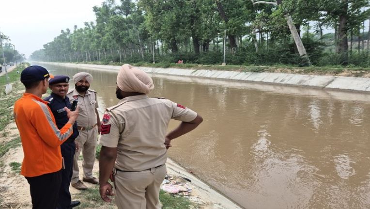 ਬਠਿੰਡਾ ਦੀ ਸਰਹਿੰਦ ਨਹਿਰ ‘ਚ ਨਹਾਉਂਦੇ ਸਮੇਂ ਰੁੜ੍ਹਿਆ ਬੱਚਾ, NDRF ਕਰ ਰਹੀ ਭਾਲ