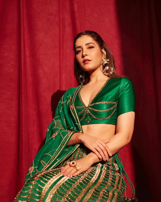 Rashii Khanna Birthday: 100 ਬੱਚਿਆਂ ਨਾਲ ਬੂਟੇ ਲਗਾ ਕੇ ਮਨਾਇਆ ਖਾਸ ਦਿਨ, ਕੁਦਰਤ ਪ੍ਰਤੀ ਦਿਖਾਈ ਜ਼ਿੰਮੇਵਾਰੀ