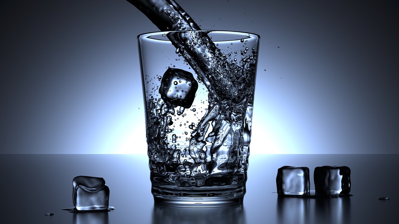 ਜਿਹੜੇ Black Water ਦੇ ਦੀਵਾਨੇ ਹਨ ਹੀਰੋ-ਹੀਰੋਇਨਾਂ, ਕੀ ਤੁਸੀਂ ਜਾਣਦੇ ਹੋ ਉਸਦੀ ਖਾਸੀਅਤ?