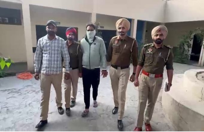 ਨੌਜਵਾਨ ਨੇ ਮਾਮੇ ਨਾਲ ਮਿਲ ਕੇ ਮਾਂ ਦੇ ਆਸ਼ਿਕ ਦਾ ਕੀਤਾ ਕਤਲ, ਪੁਲਿਸ ਨੇ ਇੱਕ ਮੁਲਜ਼ਮ ਨੂੰ ਕੀਤਾ ਕਾਬੂ