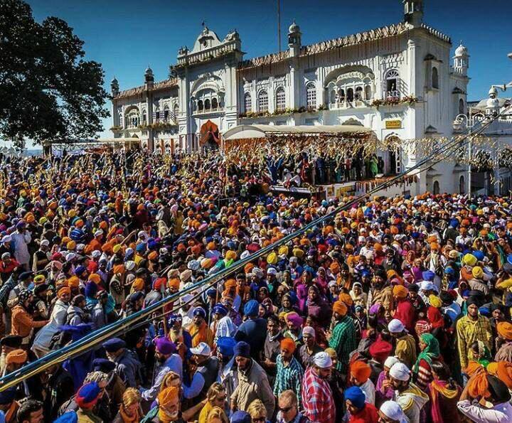 ਹੋਲੇ-ਮੁਹੱਲੇ ਦੌਰਾਨ ਟ੍ਰੈਕਟਰਾਂ ਅਤੇ ਟਰੱਕਾਂ ‘ਤੇ ਸਪੀਕਰਾਂ ਦੀ ਵਰਤੋਂ ‘ਤੇ ਲੱਗੀ ਮੁਕੰਮਲ ਪਾਬੰਦੀ